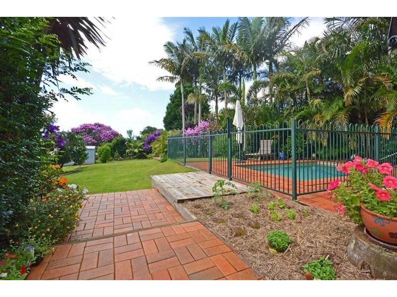 11 Lamington Parade, Tamborine Mountain QLD 4272