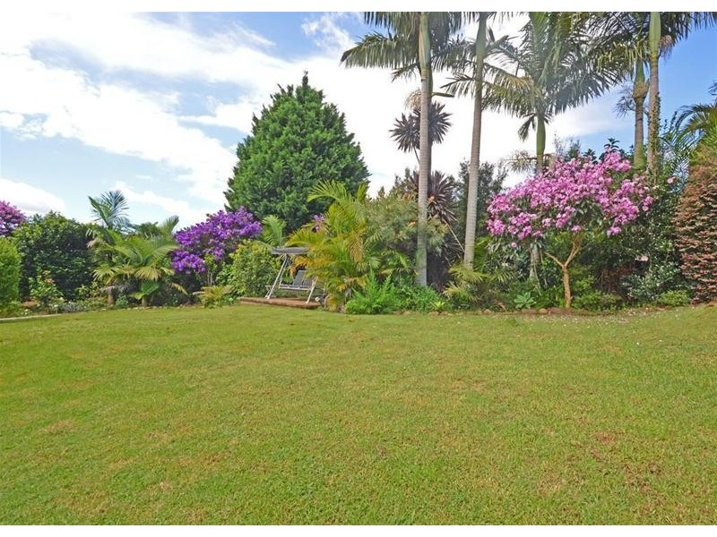 11 Lamington Parade, Tamborine Mountain QLD 4272