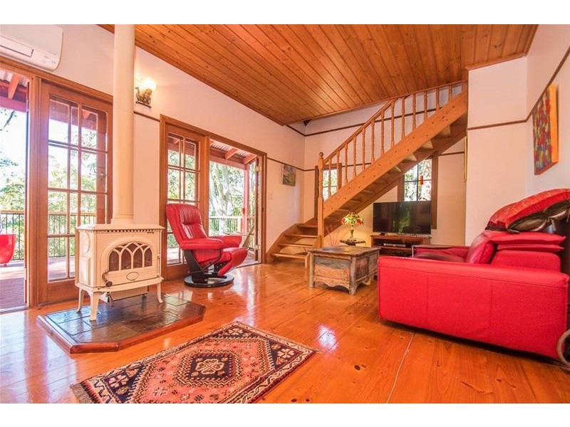 123 Contour Road, Tamborine Mountain QLD 4272