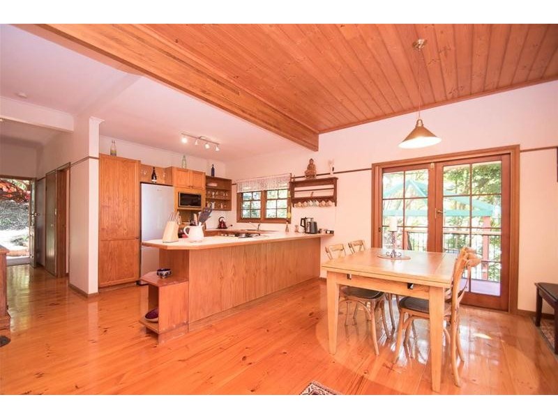 123 Contour Road, Tamborine Mountain QLD 4272