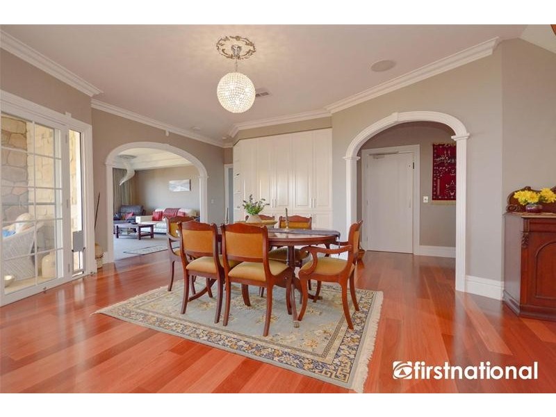 22 Paradise Drive, Tamborine Mountain QLD 4272