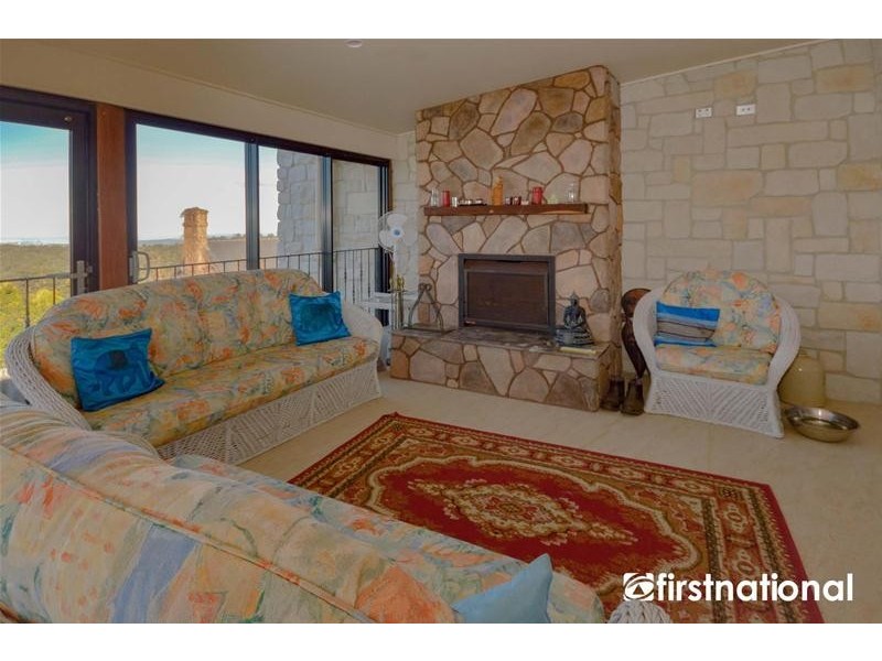 22 Paradise Drive, Tamborine Mountain QLD 4272