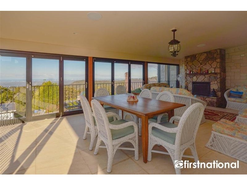 22 Paradise Drive, Tamborine Mountain QLD 4272