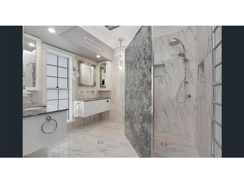 22 Paradise Drive, Tamborine Mountain QLD 4272