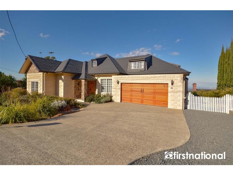 22 Paradise Drive, Tamborine Mountain QLD 4272