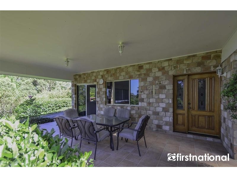 2 Ambon Court, Tamborine Mountain QLD 4272