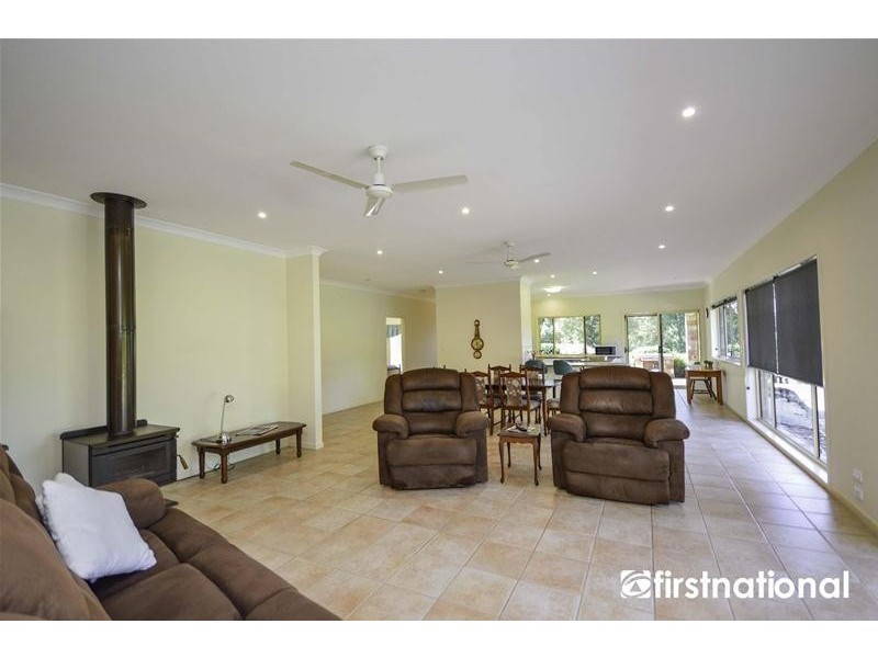 2 Ambon Court, Tamborine Mountain QLD 4272