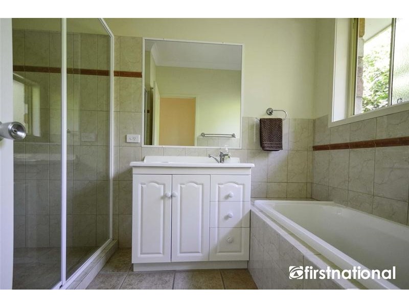 2 Ambon Court, Tamborine Mountain QLD 4272