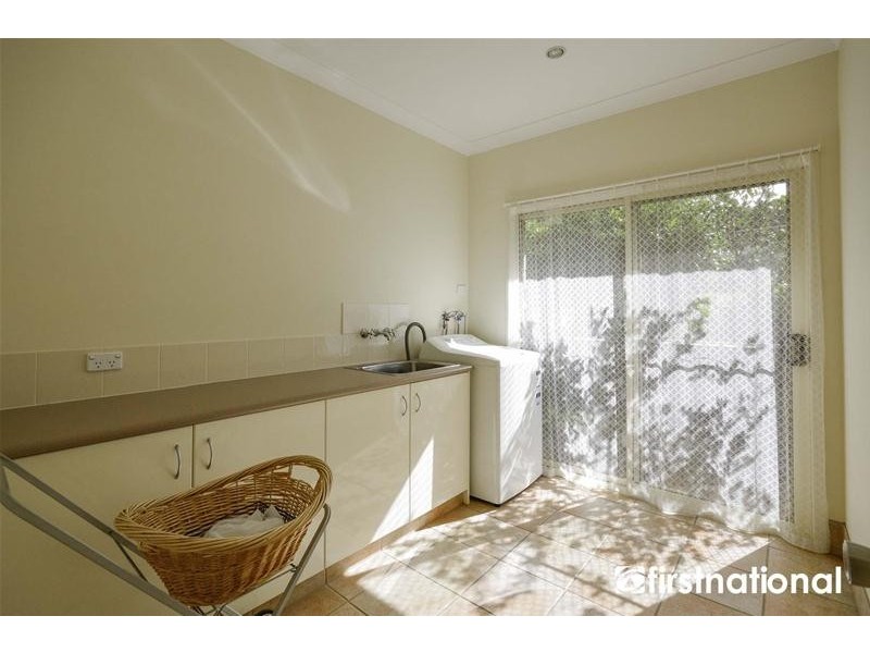 2 Ambon Court, Tamborine Mountain QLD 4272
