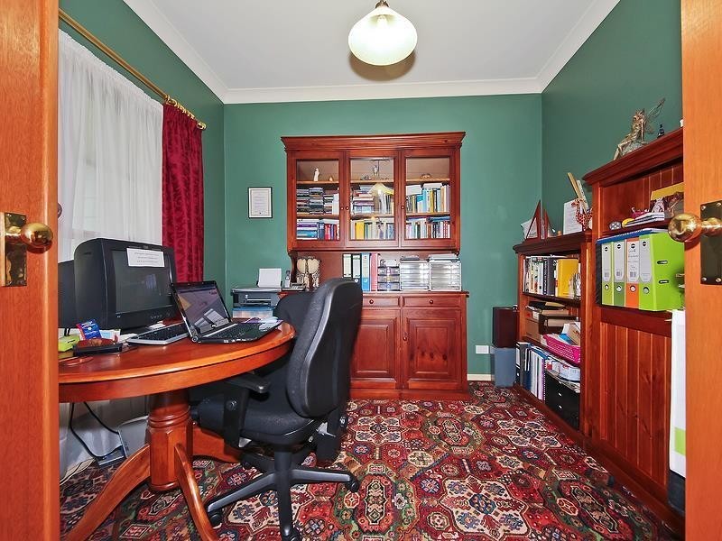 154 Macdonnell Road, Eagle Heights QLD 4271