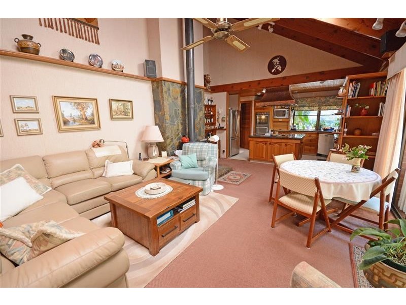 20 White Road, Tamborine Mountain QLD 4272