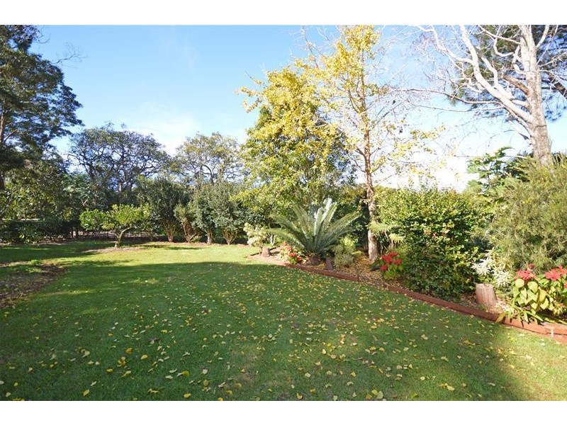 20 White Road, Tamborine Mountain QLD 4272