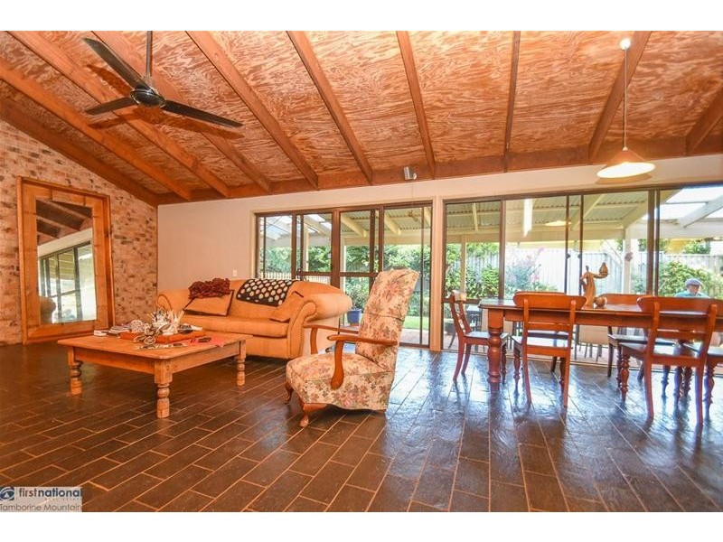 2 Arenga Drive, Tamborine Mountain QLD 4272