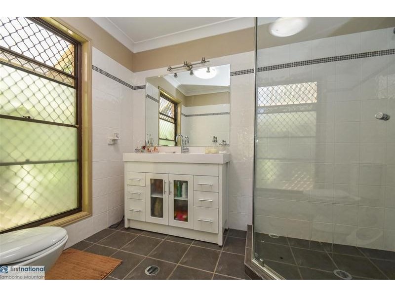 2 Arenga Drive, Tamborine Mountain QLD 4272