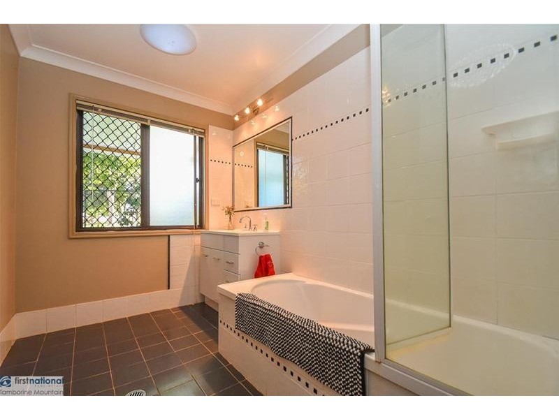 2 Arenga Drive, Tamborine Mountain QLD 4272