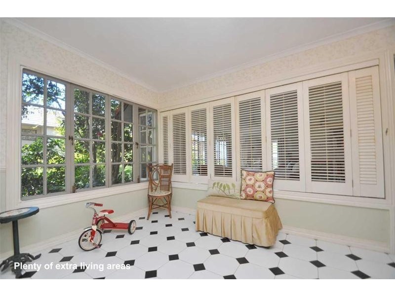 1 Cliff Way, Tamborine Mountain QLD 4272