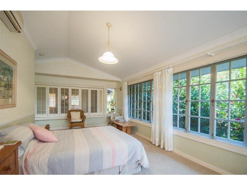 1 Cliff Way, Tamborine Mountain QLD 4272