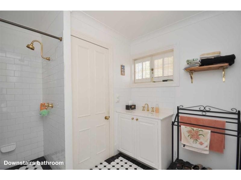 1 Cliff Way, Tamborine Mountain QLD 4272