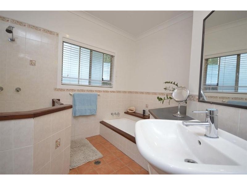 14 Mayon Court, Tamborine Mountain QLD 4272