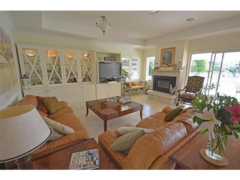 125  Eagle Heights Road, Tamborine Mountain QLD 4272