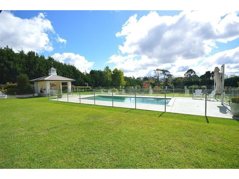 125  Eagle Heights Road, Tamborine Mountain QLD 4272