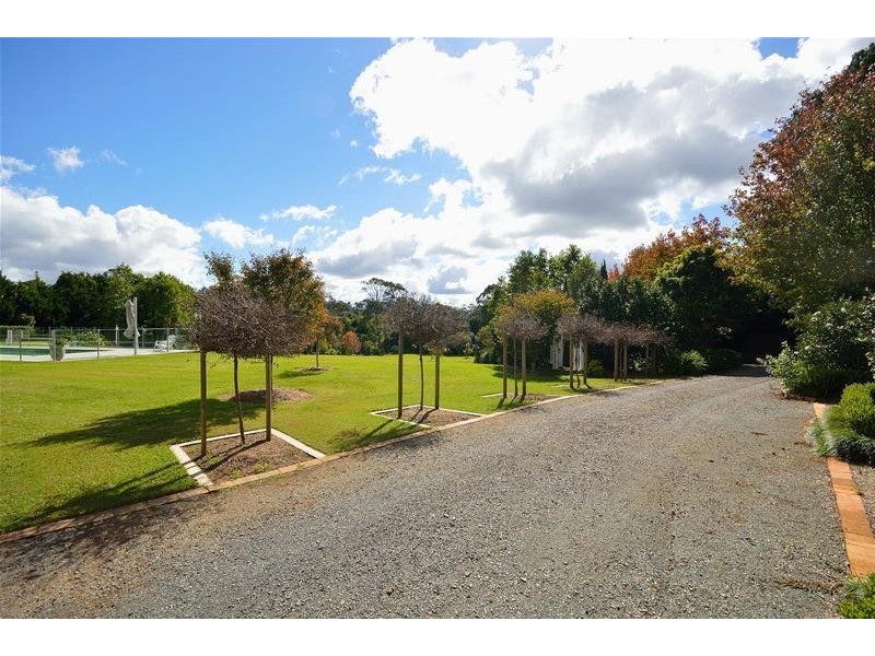 125  Eagle Heights Road, Tamborine Mountain QLD 4272