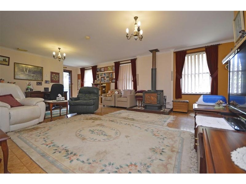 16 Orchis Drive, Tamborine Mountain QLD 4272