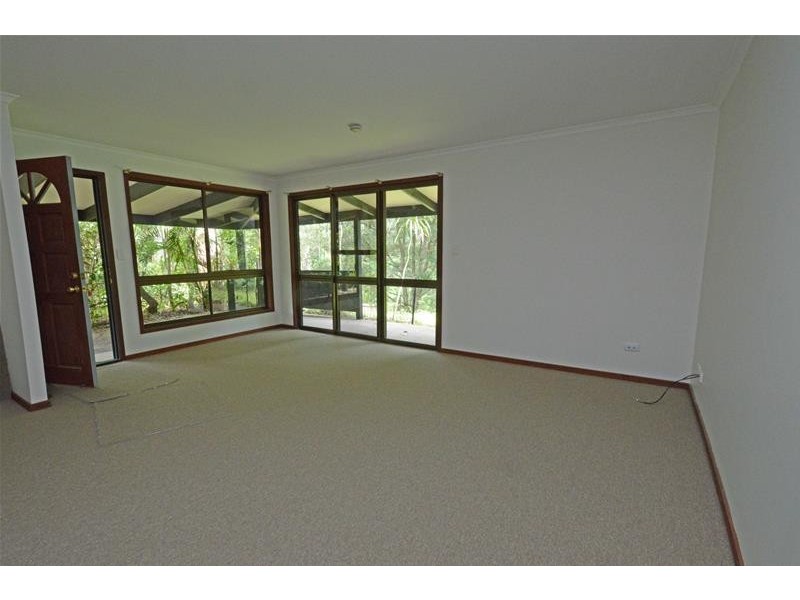 38 Kinabalu Drive, Tamborine Mountain QLD 4272