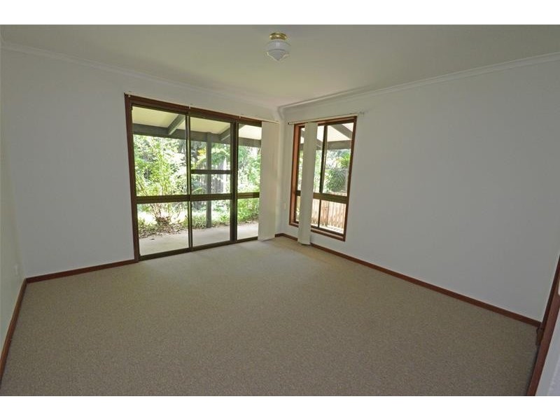 38 Kinabalu Drive, Tamborine Mountain QLD 4272