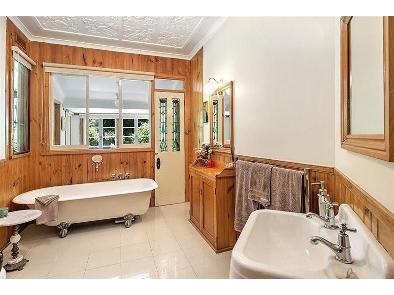 42 Welches Road, Wongawallan QLD 4210