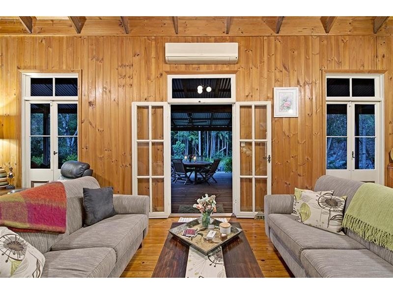 42 Welches Road, Wongawallan QLD 4210