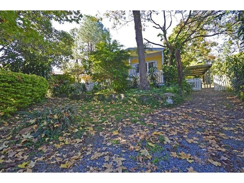 35 Ben Nevis Street, Tamborine Mountain QLD 4272