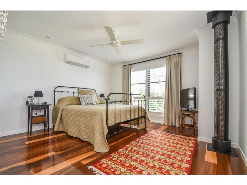 7 Cliff Way, Tamborine Mountain QLD 4272