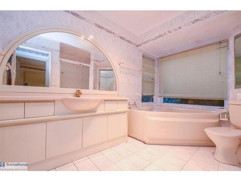 22 Beechmont Avenue, Tamborine Mountain QLD 4272