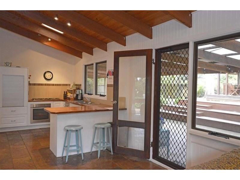 27 Ben Nevis Street, Tamborine Mountain QLD 4272