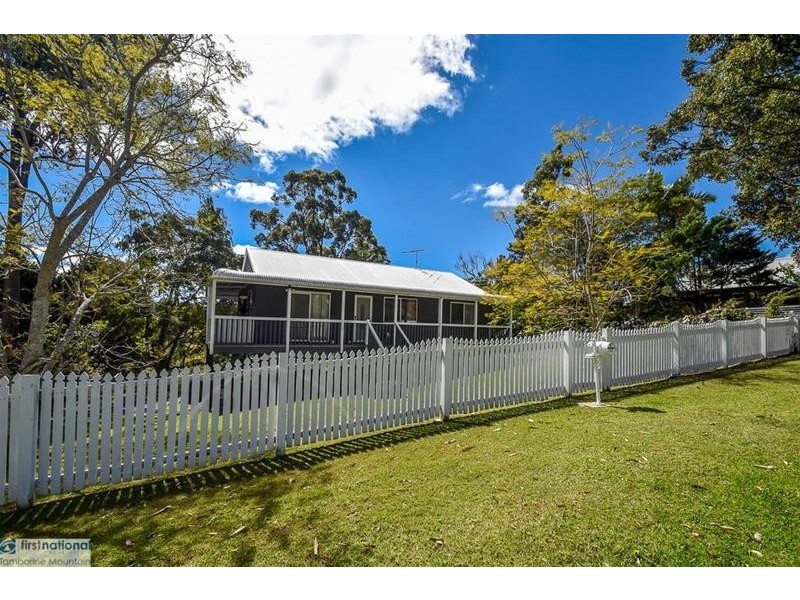 4 Hermon Road, Tamborine Mountain QLD 4272