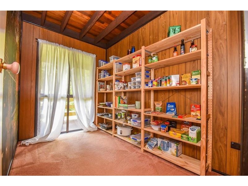 11 Stradbroke Avenue, Tamborine Mountain QLD 4272