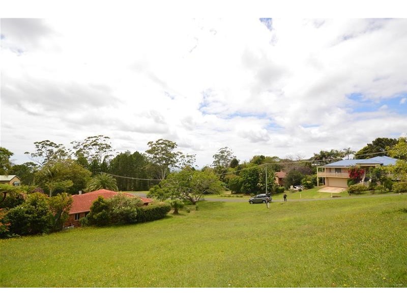 10 Cade Avenue, Tamborine Mountain QLD 4272