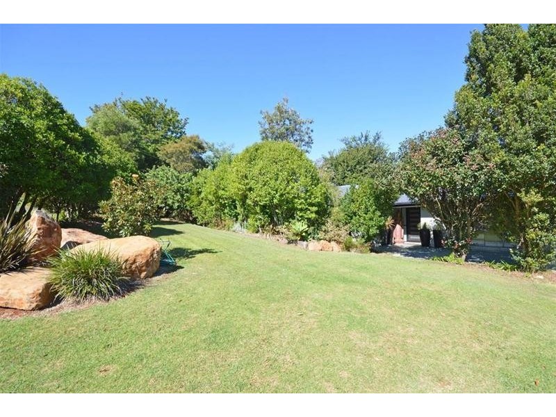 9 Cibola Drive, Tamborine Mountain QLD 4272