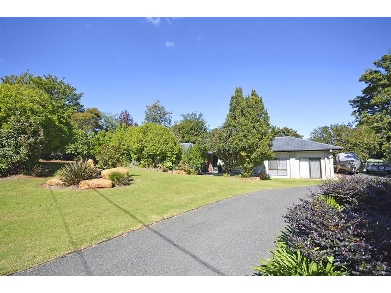 9 Cibola Drive, Tamborine Mountain QLD 4272