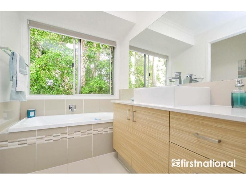 11 Katmai Court, Tamborine Mountain QLD 4272