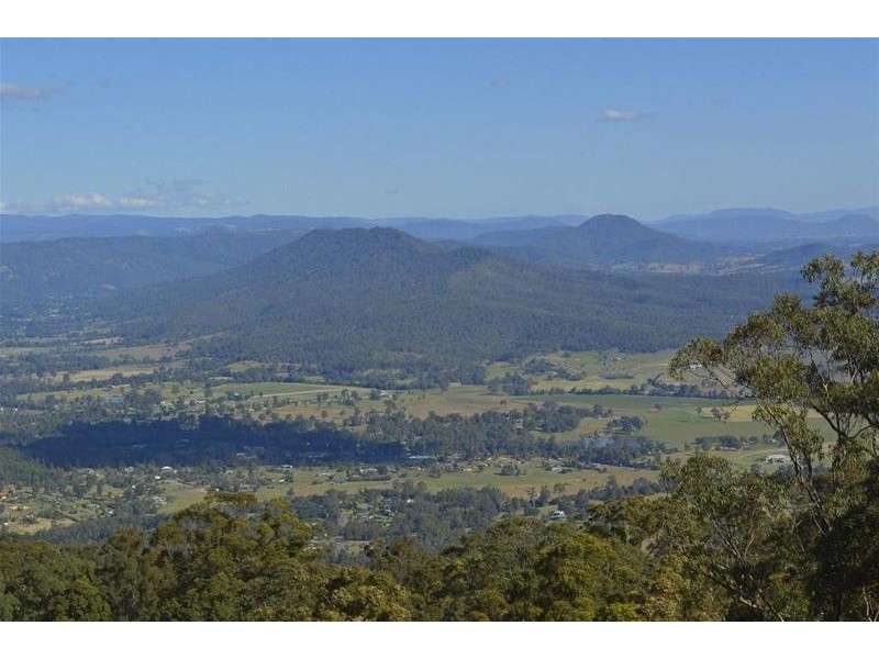 246 Beacon Road, Tamborine Mountain QLD 4272