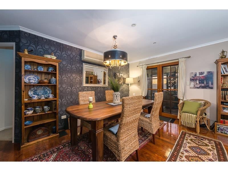 13 Paradise Drive, Tamborine Mountain QLD 4272