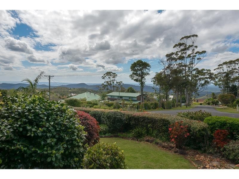 13 Paradise Drive, Tamborine Mountain QLD 4272