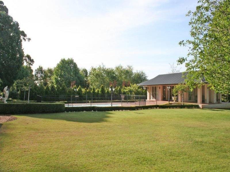 27 Normandie Court, Tamborine Mountain QLD 4272