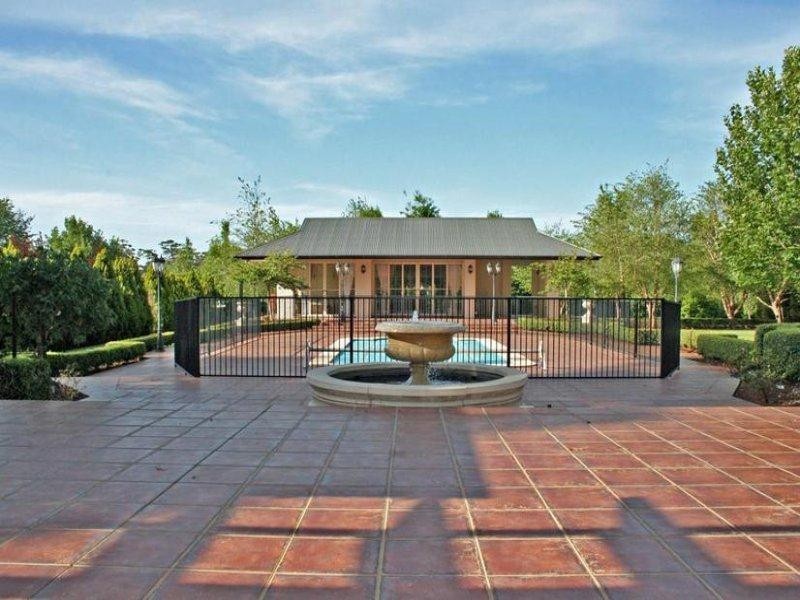 27 Normandie Court, Tamborine Mountain QLD 4272