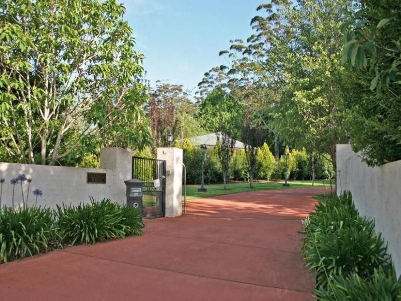 27 Normandie Court, Tamborine Mountain QLD 4272