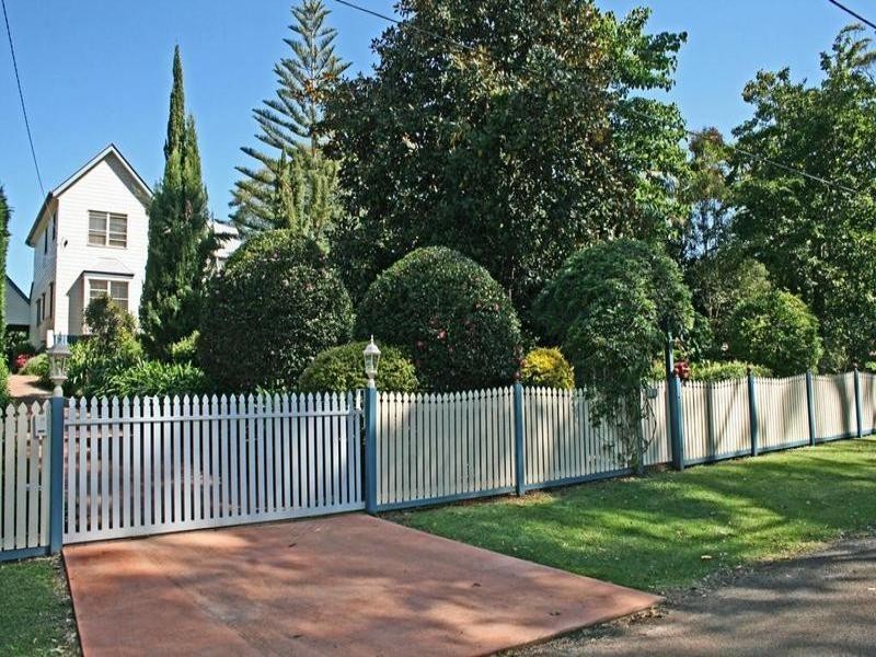 30 North Street, Tamborine Mountain QLD 4272