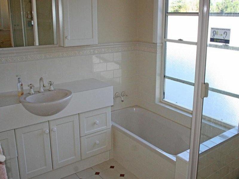 30 North Street, Tamborine Mountain QLD 4272