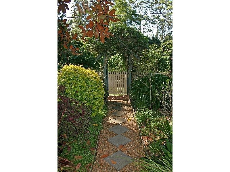 30 North Street, Tamborine Mountain QLD 4272